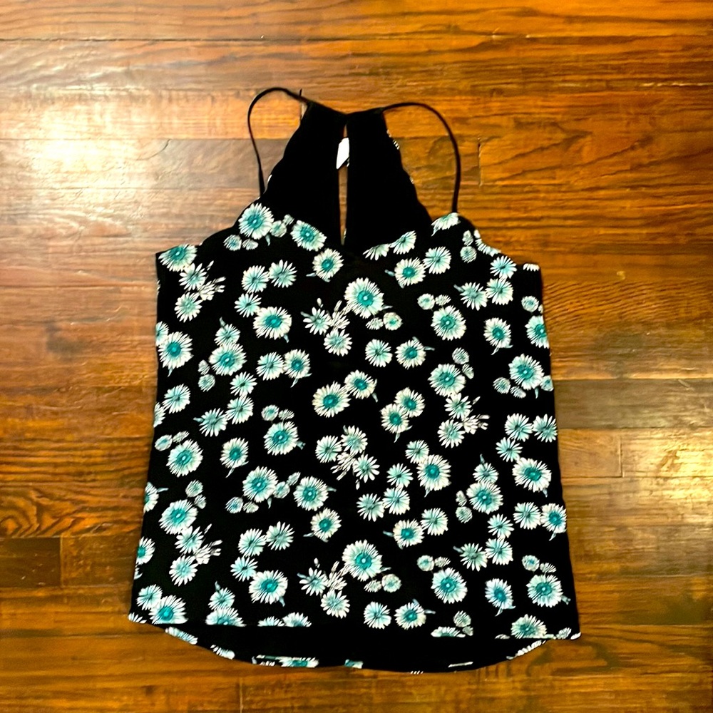 Floral Express Tank with Scallop neckline